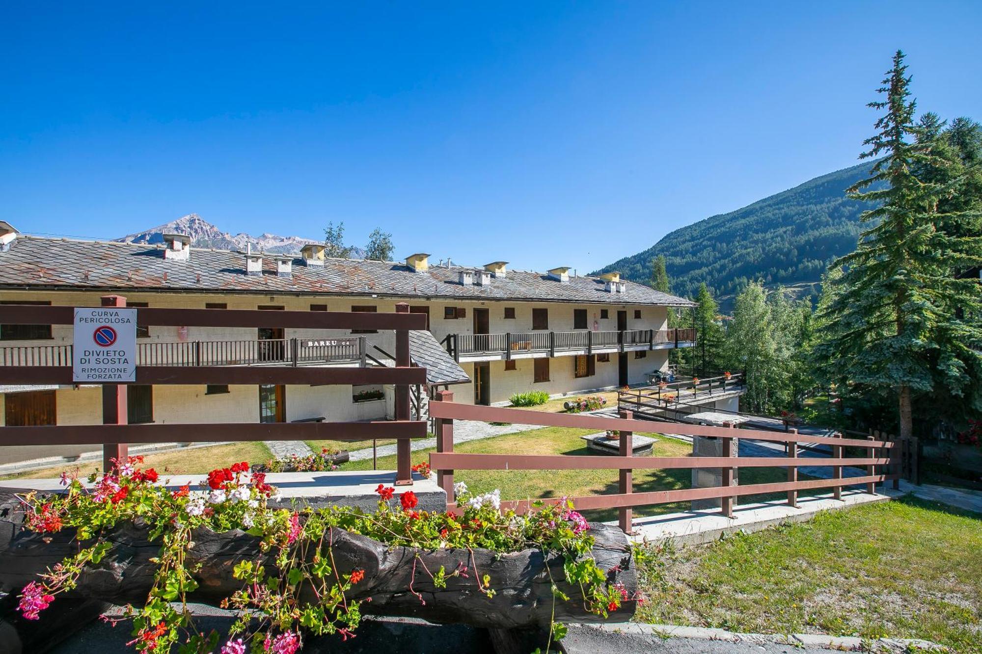 Appartamento Bareu Mountain View - Happy Rentals Oulx Extérieur photo